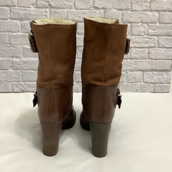 Vintage Romanian heels leather boots 7.5 - Picture 2 of 12